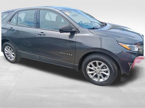 Used 2019 Chevrolet Equinox LS FWD image 23