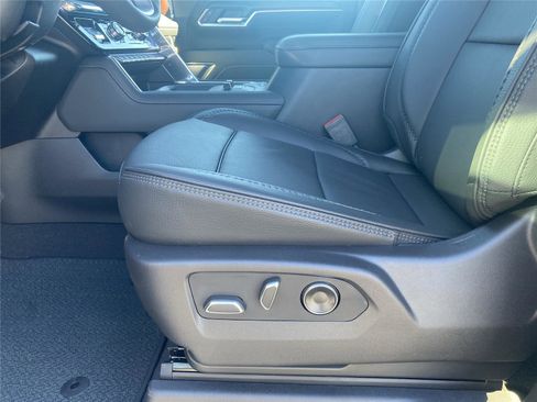 New 2026 GMC Sierra 2500 Denali w/ Denali Reserve Package image 18