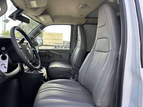 New 2025 Chevrolet Express 2500 w/ Safety Package image 19