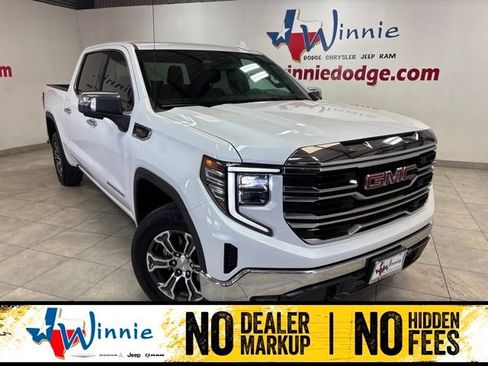 Used 2025 GMC Sierra 1500 SLT RWD image 1