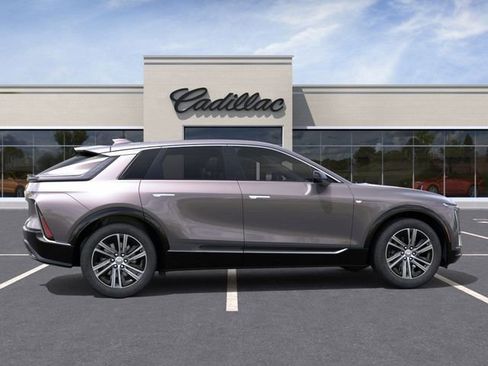 New 2026 Cadillac Lyriq Luxury image 5