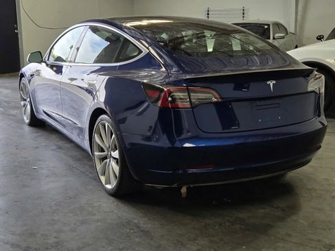 Used 2018 Tesla Model 3 Performance image 2
