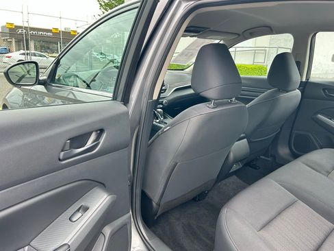Used 2025 Nissan Altima 2.5 SV FWD image 11