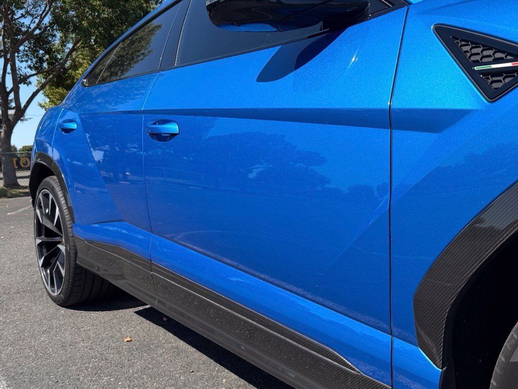 Used 2020 Lamborghini Urus AWD/4WD image 14