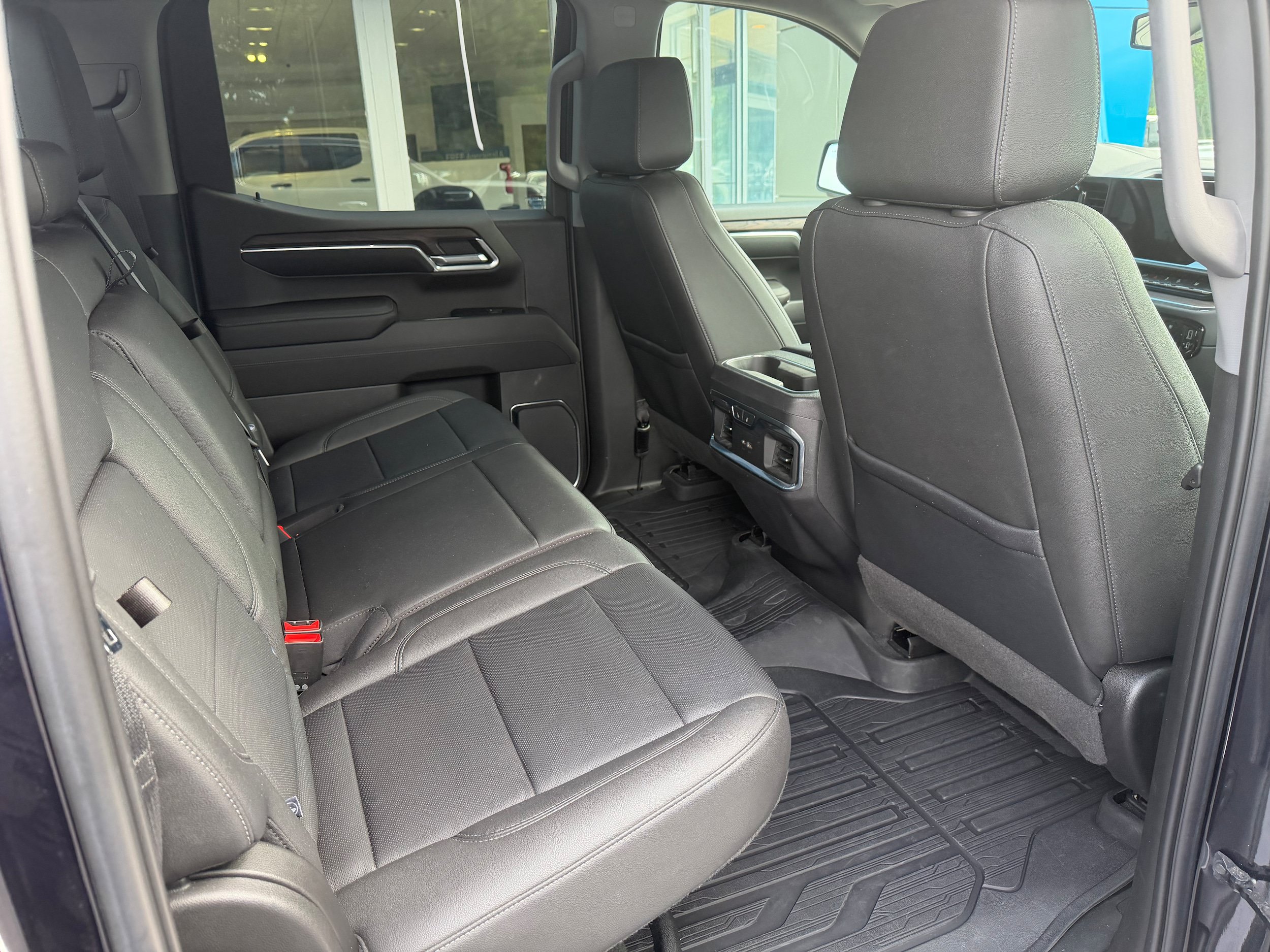 Used 2022 GMC Sierra 1500 SLT w/ SLT Premium Plus Package AWD/4WD image 6