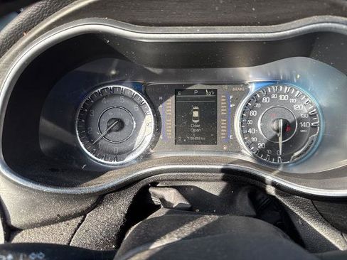 Used 2015 Chrysler 200 Limited w/ Convenience Group image 6