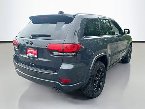 Used 2018 Jeep Grand Cherokee Altitude AWD/4WD image 6