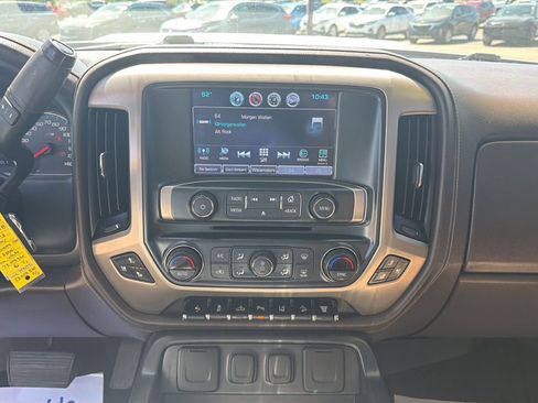 Used 2018 GMC Sierra 2500 Denali w/ Suspension Package, Off-Road AWD/4WD image 13