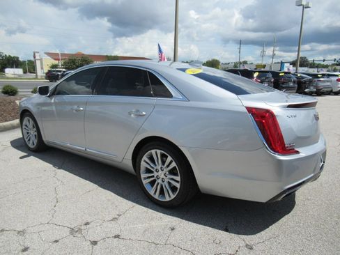 Used 2019 Cadillac XTS Luxury FWD image 5