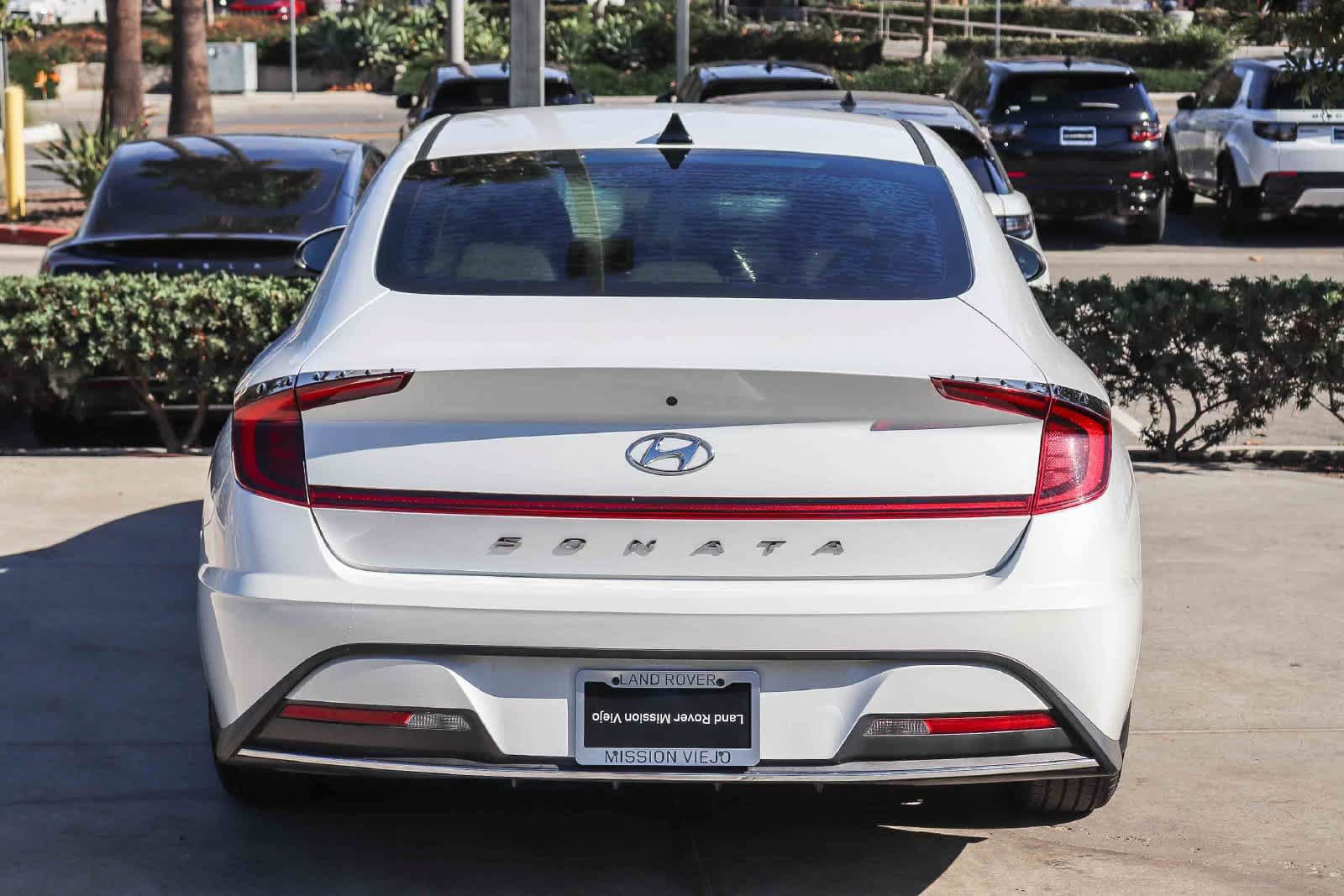 Used 2021 Hyundai Sonata SE w/ Preferred Accessory Package FWD image 5