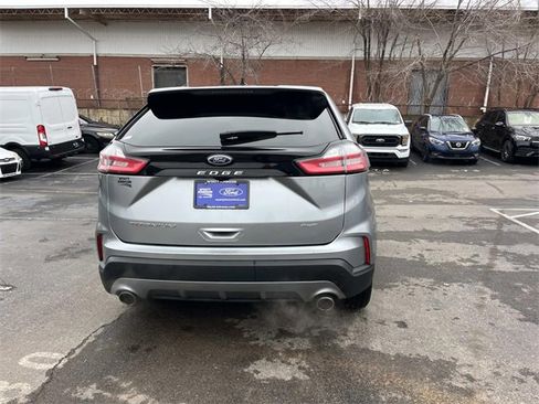 Certified 2024 Ford Edge Titanium image 4