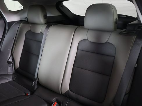 Used 2024 Chevrolet Trax ACTIV w/ Driver Confidence Package image 26