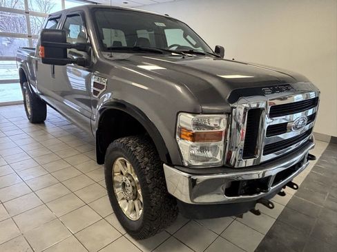 Used 2009 Ford F350 Lariat image 2