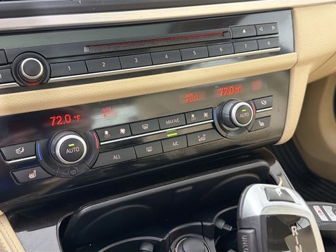 Used 2013 BMW 528i Sedan image 16