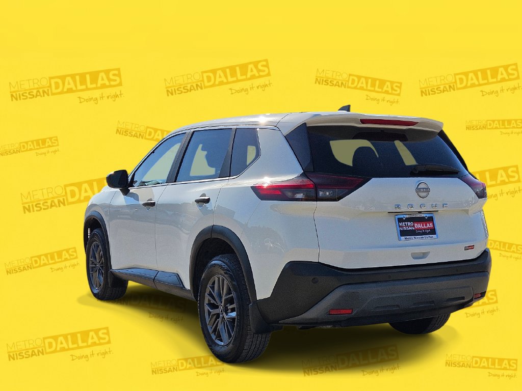 Used 2023 Nissan Rogue S FWD image 2