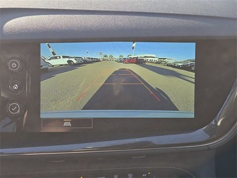 Used 2023 Buick Envision Essence image 22