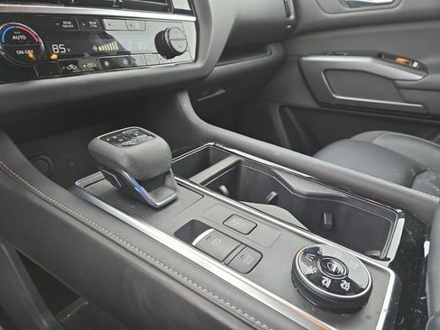 Used 2023 Nissan Pathfinder SL image 23