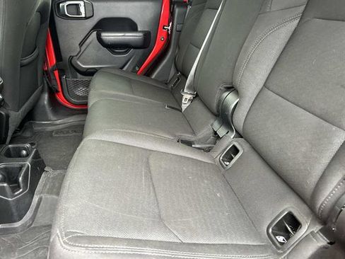 Used 2022 Jeep Gladiator Sport image 16