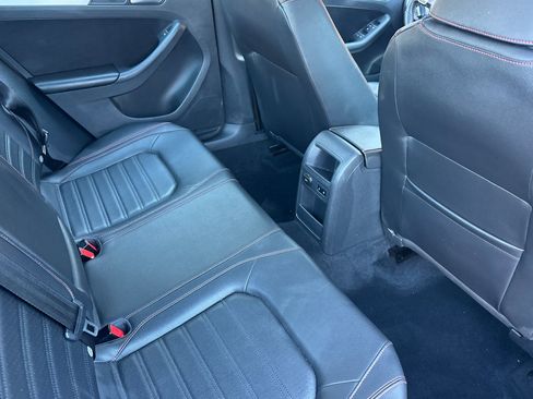 Used 2013 Volkswagen Jetta GLI image 31