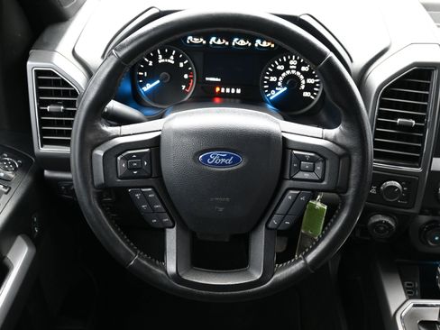Used 2019 Ford F150 XLT image 14
