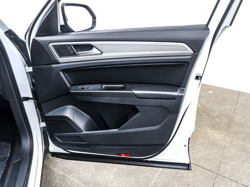 Used 2018 Volkswagen Atlas SE image 23