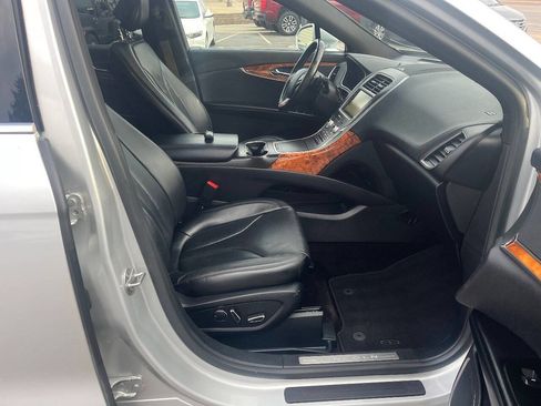 Used 2016 Lincoln MKX Reserve w/ Equipment Group 102A image 12