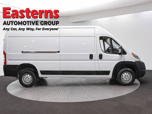 Used 2021 RAM ProMaster 2500 FWD image 4