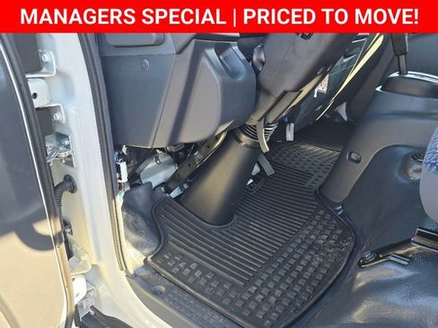 New 2025 Chevrolet Low Cab Forward image 20