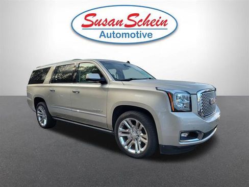 Used 2015 GMC Yukon XL Denali w/ Touring Package RWD image 3