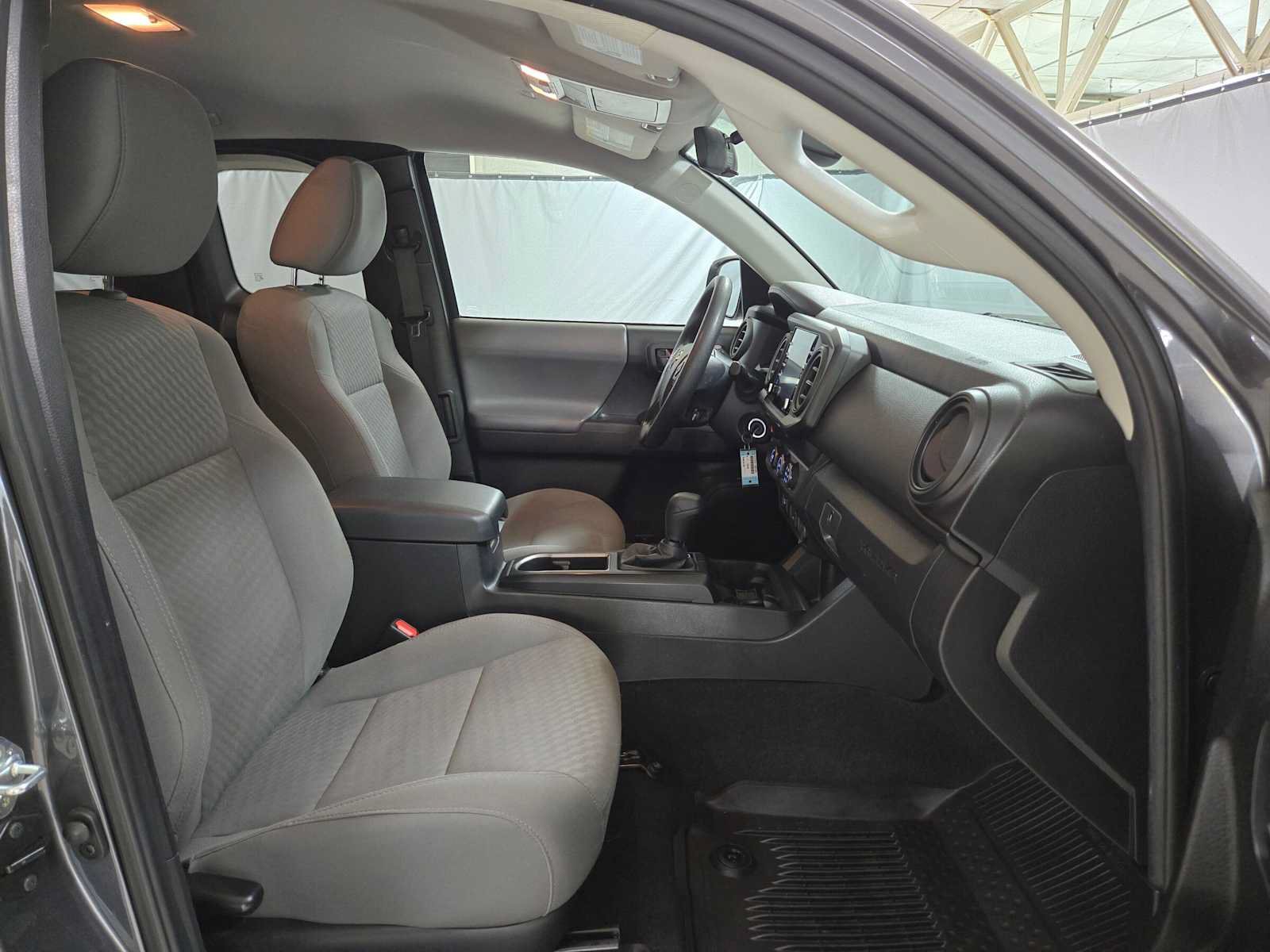 Used 2022 Toyota Tacoma SR RWD image 12