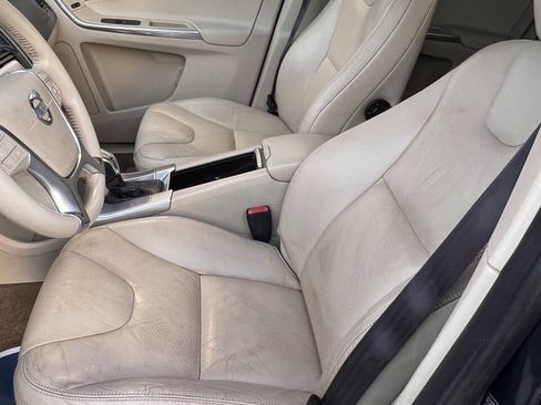 Used 2013 Volvo XC60 T6 image 11