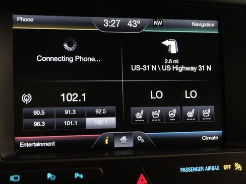 Used 2016 Ford Explorer Platinum image 34