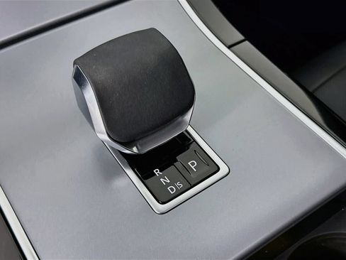 Certified 2024 Land Rover Range Rover Evoque S AWD/4WD image 18