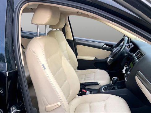 Used 2014 Volkswagen Jetta TDI FWD image 9