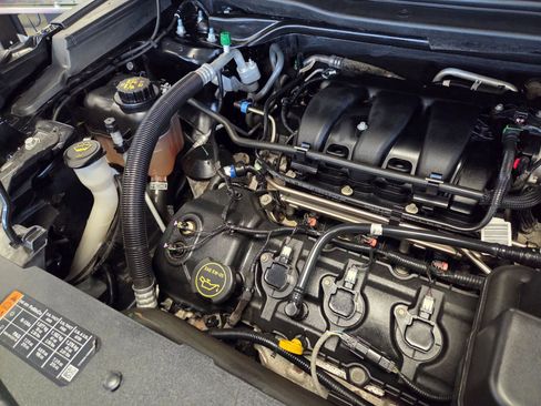 Used 2018 Ford Explorer XLT w/ Equipment Group 201A image 75