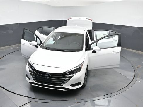 Used 2025 Nissan Versa SV w/ Trunk Package FWD image 27