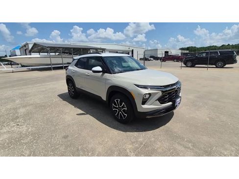 New 2026 Chevrolet TrailBlazer ACTIV w/ Convenience Package image 2