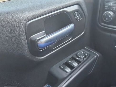 Used 2022 Chevrolet Silverado 1500 Custom image 23