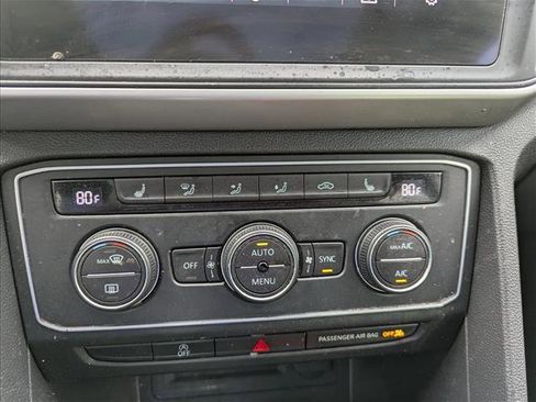 Used 2021 Volkswagen Atlas Cross Sport SE w/ Panoramic Sunroof Package image 19