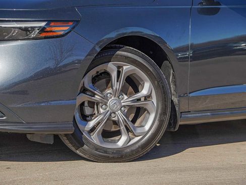 Used 2024 Honda Accord EX image 2