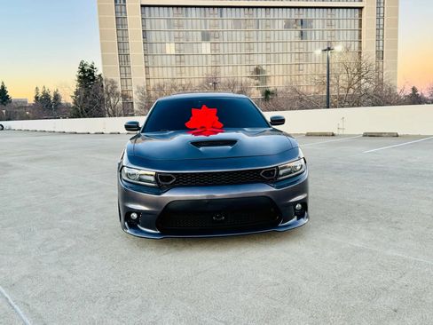 Used 2019 Dodge Charger Scat Pack w/ Daytona Edition image 3