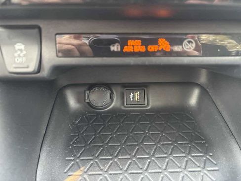 Used 2024 Toyota RAV4 XLE image 21