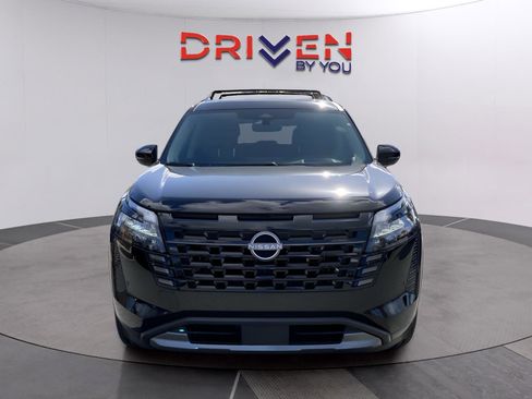 New 2026 Nissan Pathfinder Platinum w/ Cargo Package image 9