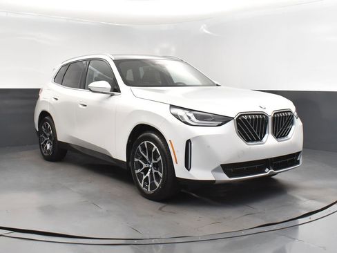 Certified 2025 BMW X3 xDrive30 w/ Premium Package AWD/4WD image 1
