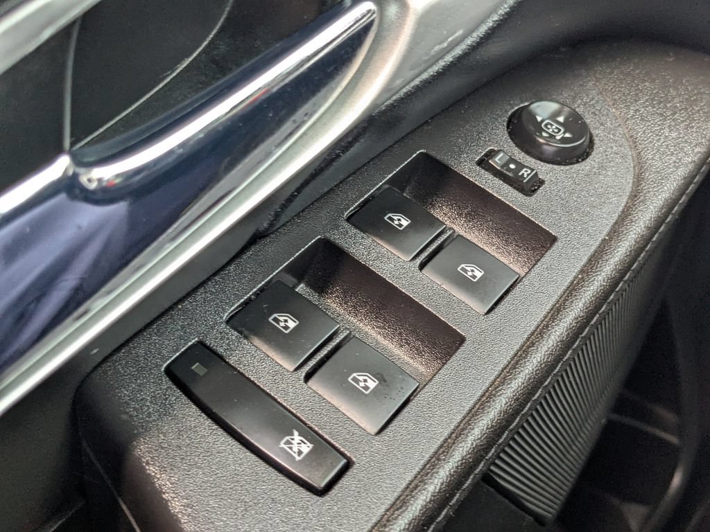 Used 2017 GMC Terrain SLE FWD image 24