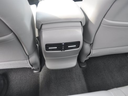 Used 2010 Honda Accord EX-L image 11