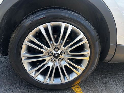 Used 2018 Lincoln MKX Reserve w/ Lincoln MKX Climate Package AWD/4WD image 9