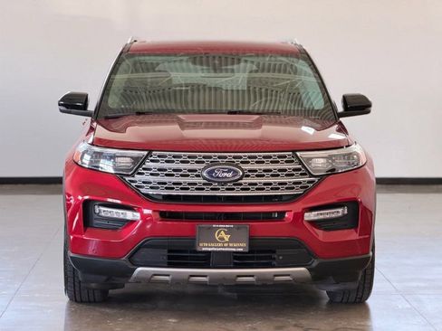 Used 2021 Ford Explorer Limited w/ Equipment Group 301A RWD image 2