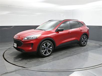 Used 2022 Ford Escape SE w/ SE Sport Appearance Package