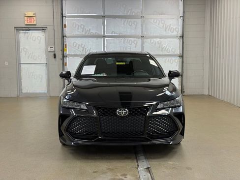 Used 2019 Toyota Avalon XSE w/ All Weather Liner Package FWD image 2